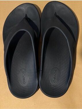 OOFOS OOriginal Sandal mens size 10 /women’s 12